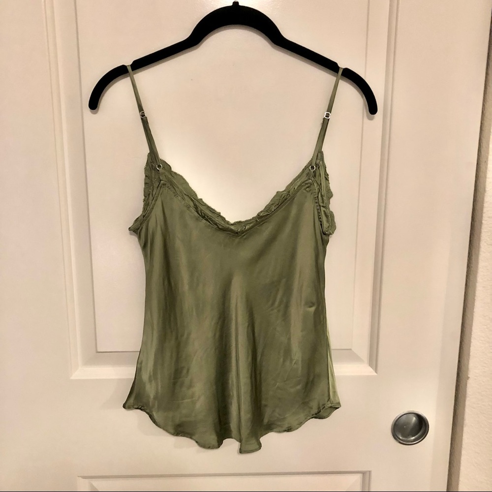 Wilfred Ruffle Tank - Picture 2 of 3